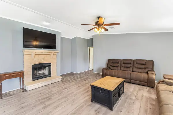 2200 Lake Ridge, Caldwell, TX 77836