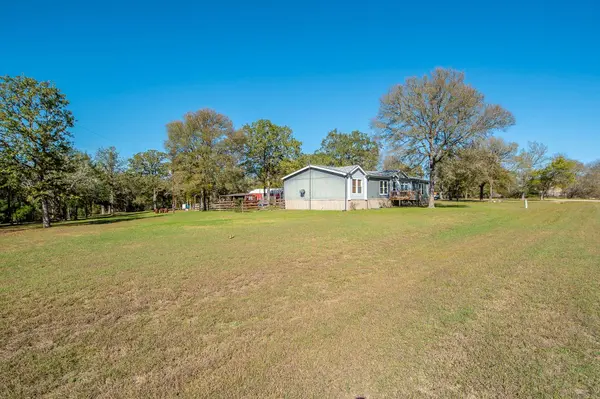 2200 Lake Ridge, Caldwell, TX 77836