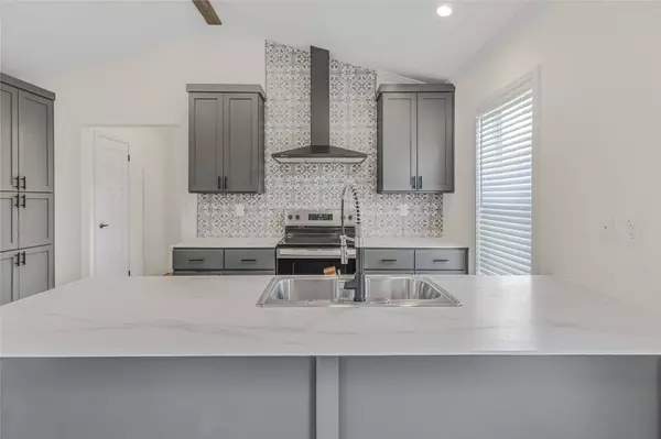 499 Avenue C, Somerville, TX 77879