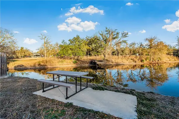 515 Lakeview LN, Somerville, TX 77879