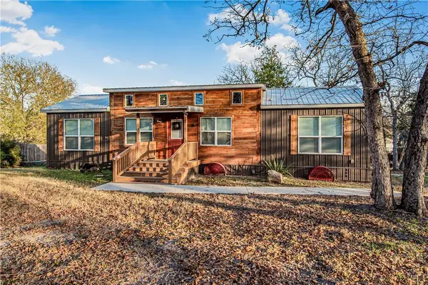 515 Lakeview LN, Somerville, TX 77879