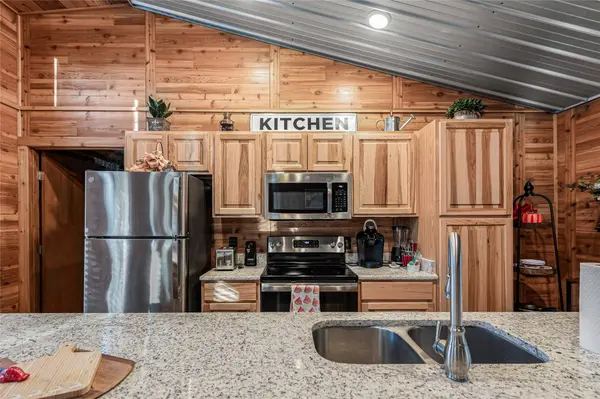 515 Lakeview LN, Somerville, TX 77879