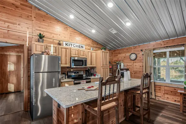 515 Lakeview LN, Somerville, TX 77879