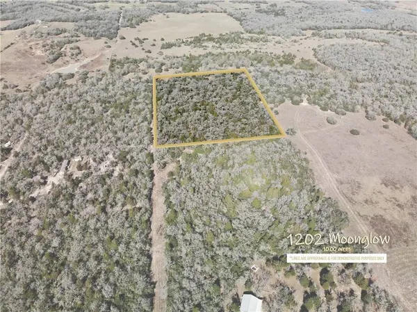 1202 Moonglow LN, Caldwell, TX 77836