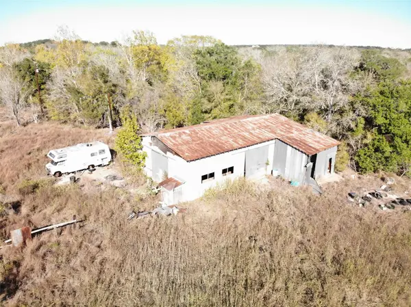 2909 71 HWY E, La Grange, TX 78495