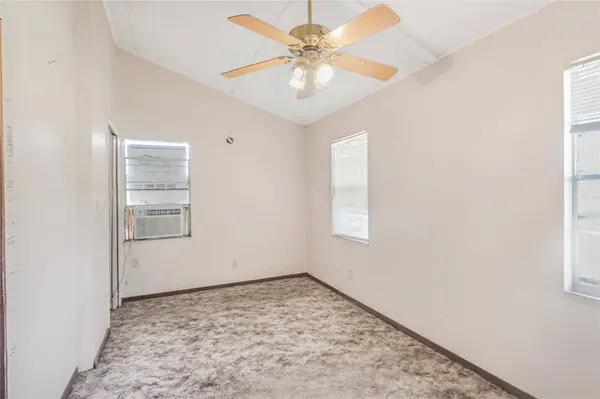 103 Leaning Oaks ST, Somerville, TX 77879