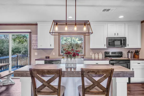 2846 Overlook DR, Caldwell, TX 77836