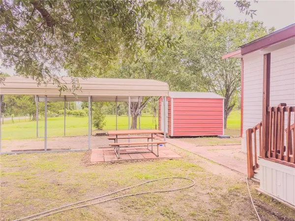 476 County Road 118, Caldwell, TX 77836