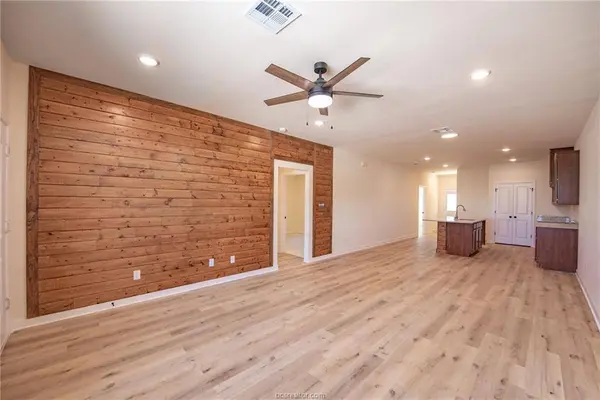 603 N Echols ST #A, Caldwell, TX 77836
