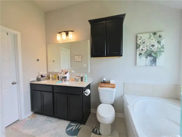 1908 Shimla CT, Bryan, TX 77807
