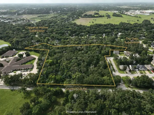 343 Country Club DR