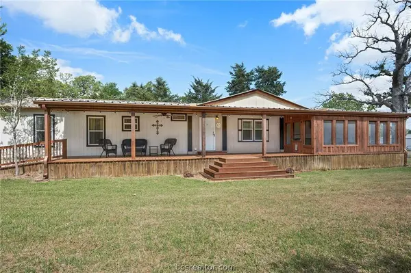 412 Leaning Oak LN, Somerville, TX 77879