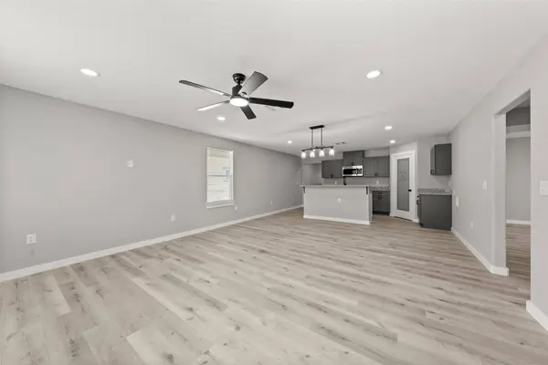 715 N 11th ST, Waco, TX 76707