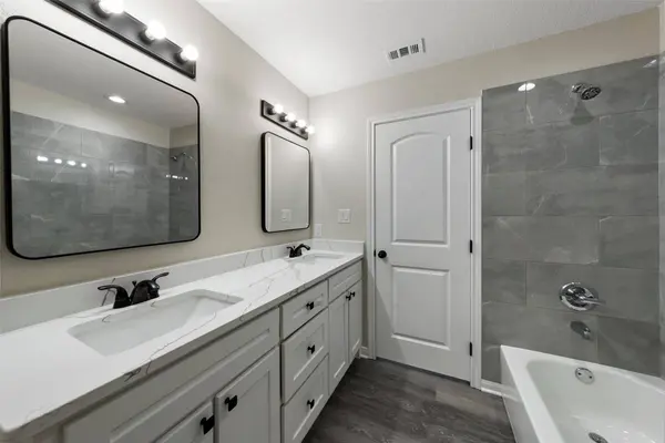 1105 S 27th ST, Waco, TX 76711