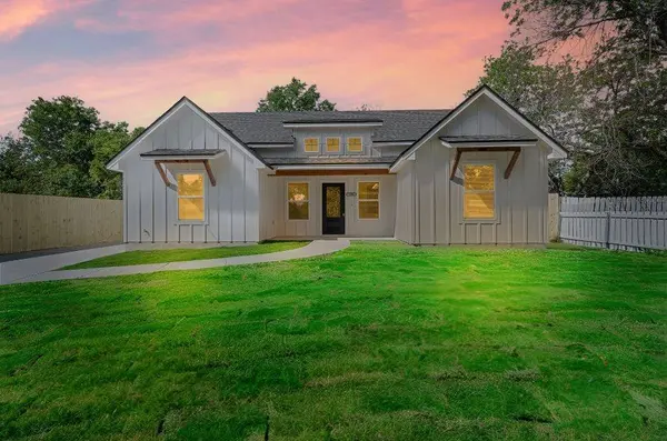 1105 S 27th ST, Waco, TX 76711