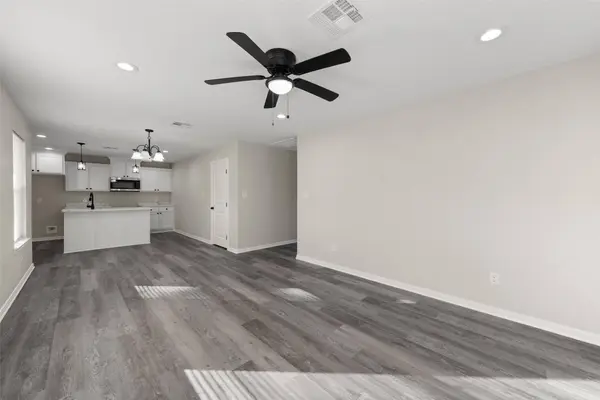 1105 S 27th ST, Waco, TX 76711