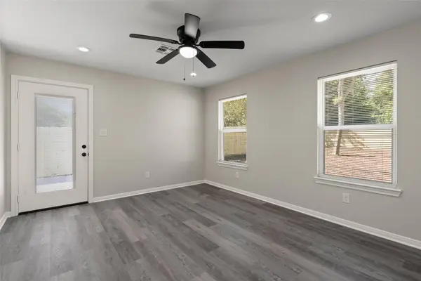 1105 S 27th ST, Waco, TX 76711