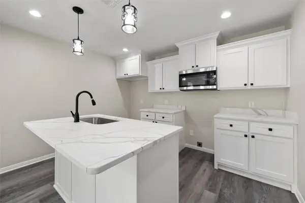 1105 S 27th ST, Waco, TX 76711