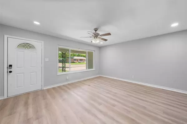 2107 Mountainview DR, Waco, TX 76710