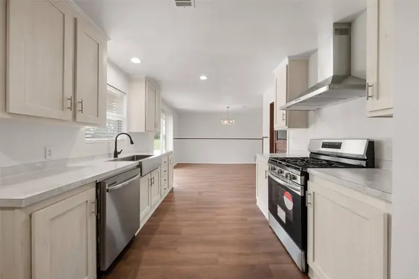 527 N Dison DR, Robinson, TX 76706