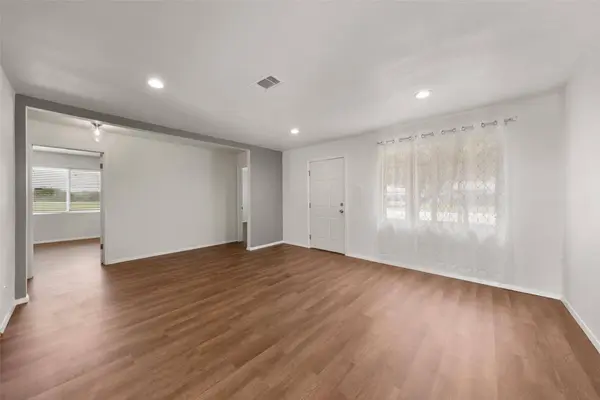 527 N Dison DR, Robinson, TX 76706