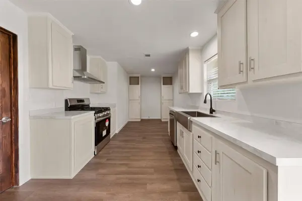 527 N Dison DR, Robinson, TX 76706