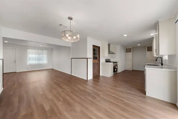 527 N Dison DR, Robinson, TX 76706