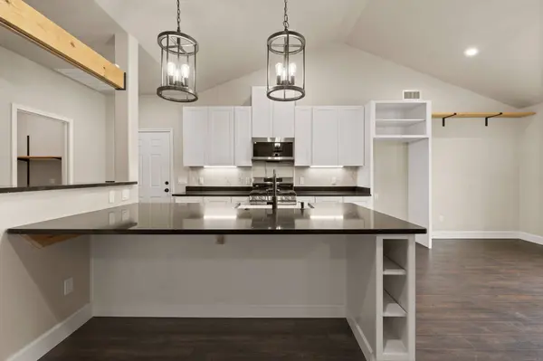 407 Charleston Park, Woodway, TX 76712