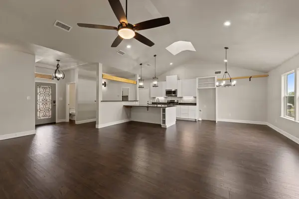 407 Charleston Park, Woodway, TX 76712