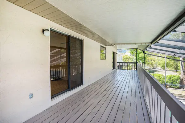 16405 ASHWOOD DR, Tampa, FL 33624