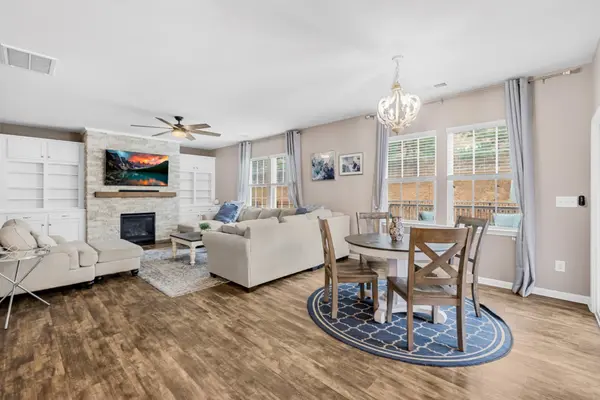 Breakfast Nook & Living Room