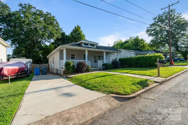 215 Cedar ST, Belmont, NC 28012