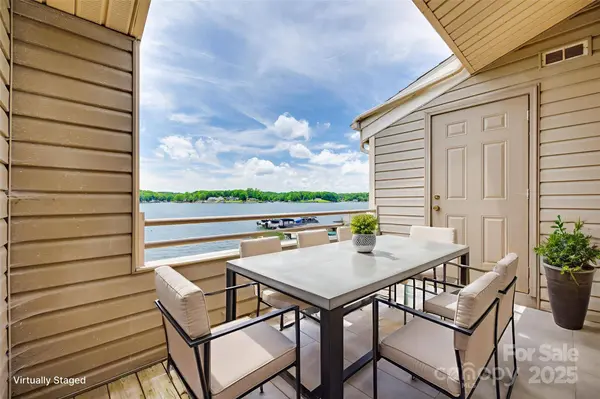 14053 Queens Harbor RD, Charlotte, NC 28278