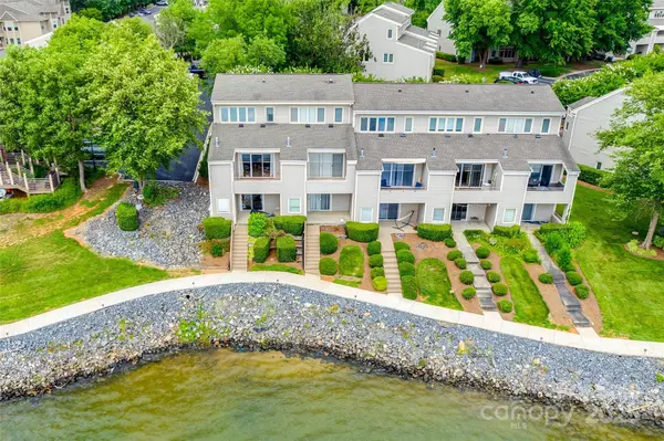 14053 Queens Harbor RD, Charlotte, NC 28278