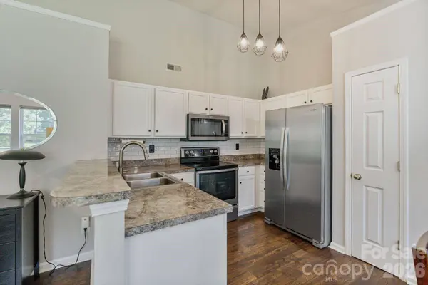 406 Courtland CT, Kannapolis, NC 28081