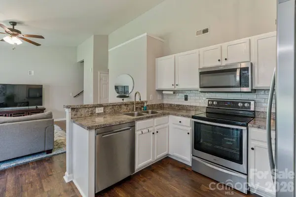 406 Courtland CT, Kannapolis, NC 28081