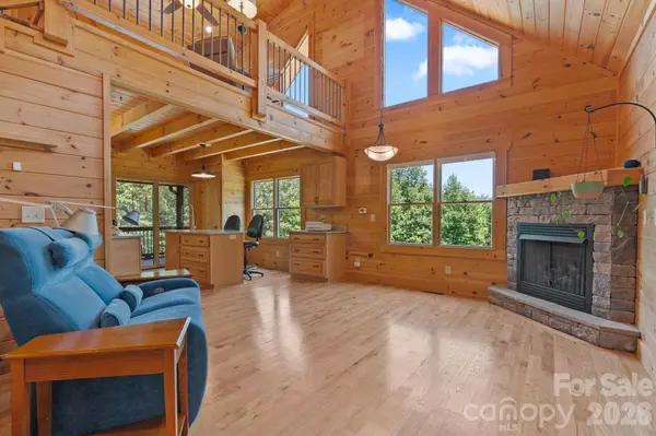 280 Hidden Lake Pkwy, Nebo, NC 28761