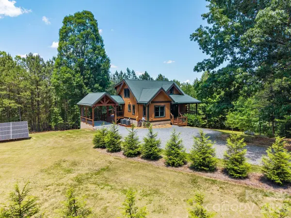 280 Hidden Lake Pkwy, Nebo, NC 28761