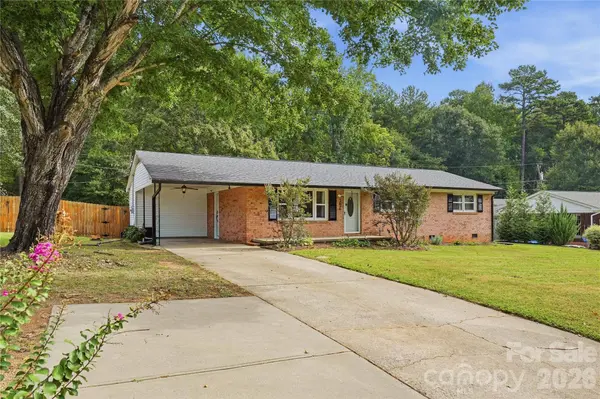 2626 Fairgreen DR, Gastonia, NC 28056