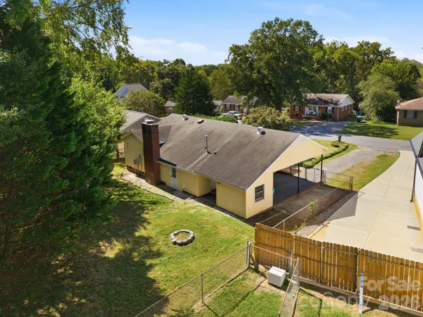 232 Eden CIR, Pineville, NC 28134