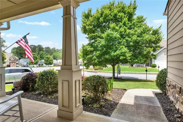 18 Crown DR, Dallas, GA 30132