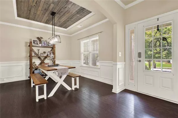 18 Crown DR, Dallas, GA 30132