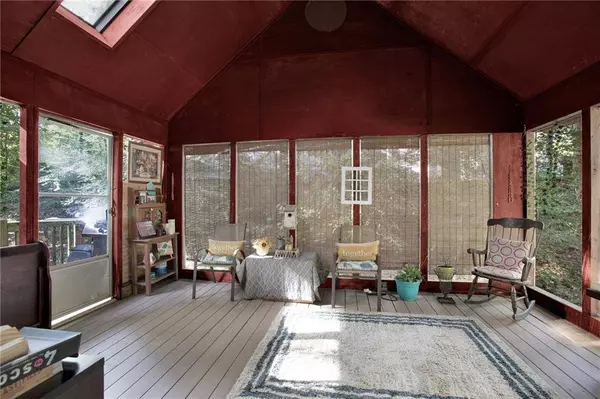 274 Paces Lakes DR, Dallas, GA 30157