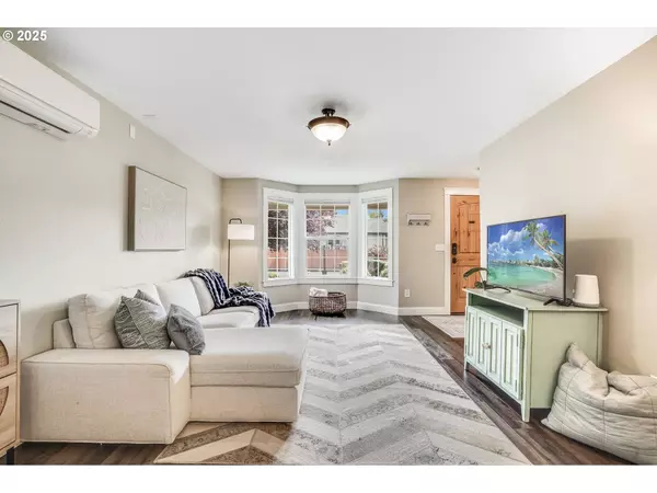 15704 NE 48TH ST, Vancouver, WA 98682