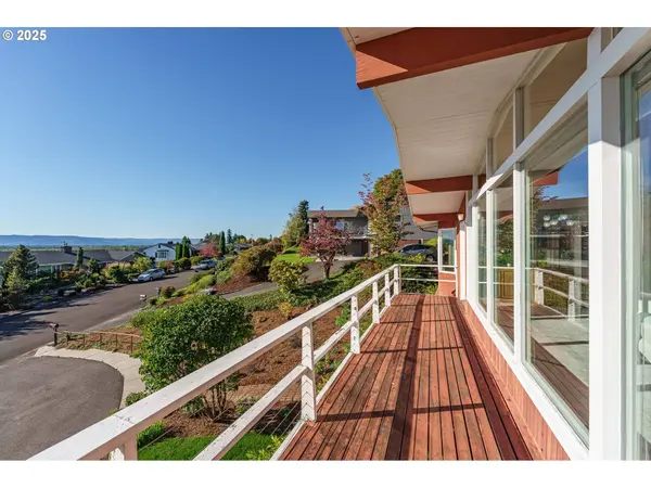 8801 NW LAKECREST AVE, Vancouver, WA 98665