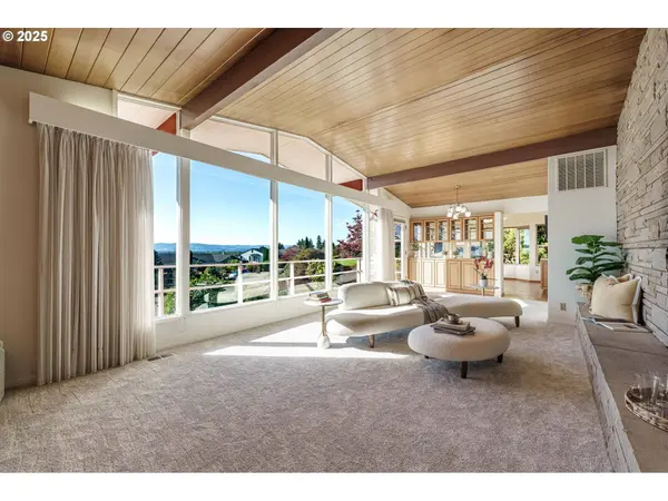 8801 NW LAKECREST AVE, Vancouver, WA 98665