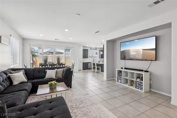 160 Lilt AVE, Henderson, NV 89011