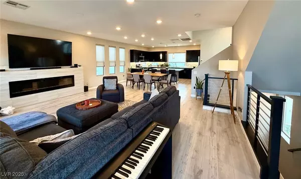 8042 Misty Canyon AVE, Las Vegas, NV 89113