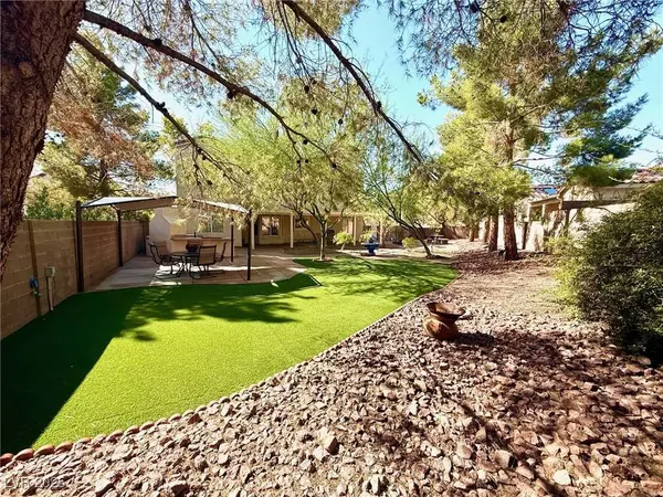 5434 Lost LN, Las Vegas, NV 89118