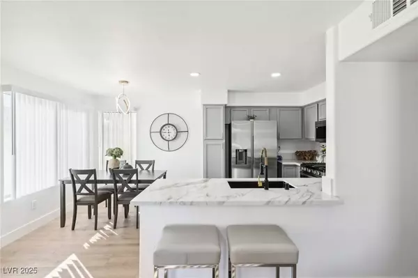 3425 E Russell RD #202, Las Vegas, NV 89120